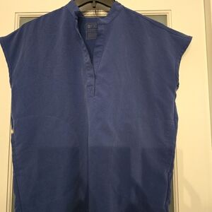 Figs Rafeala top , straight leg pants. Sold as a set.